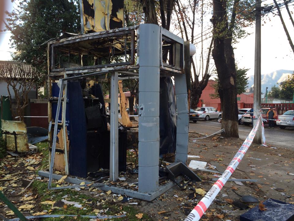 En Olmué delincuentes hacen explotar cajero automático