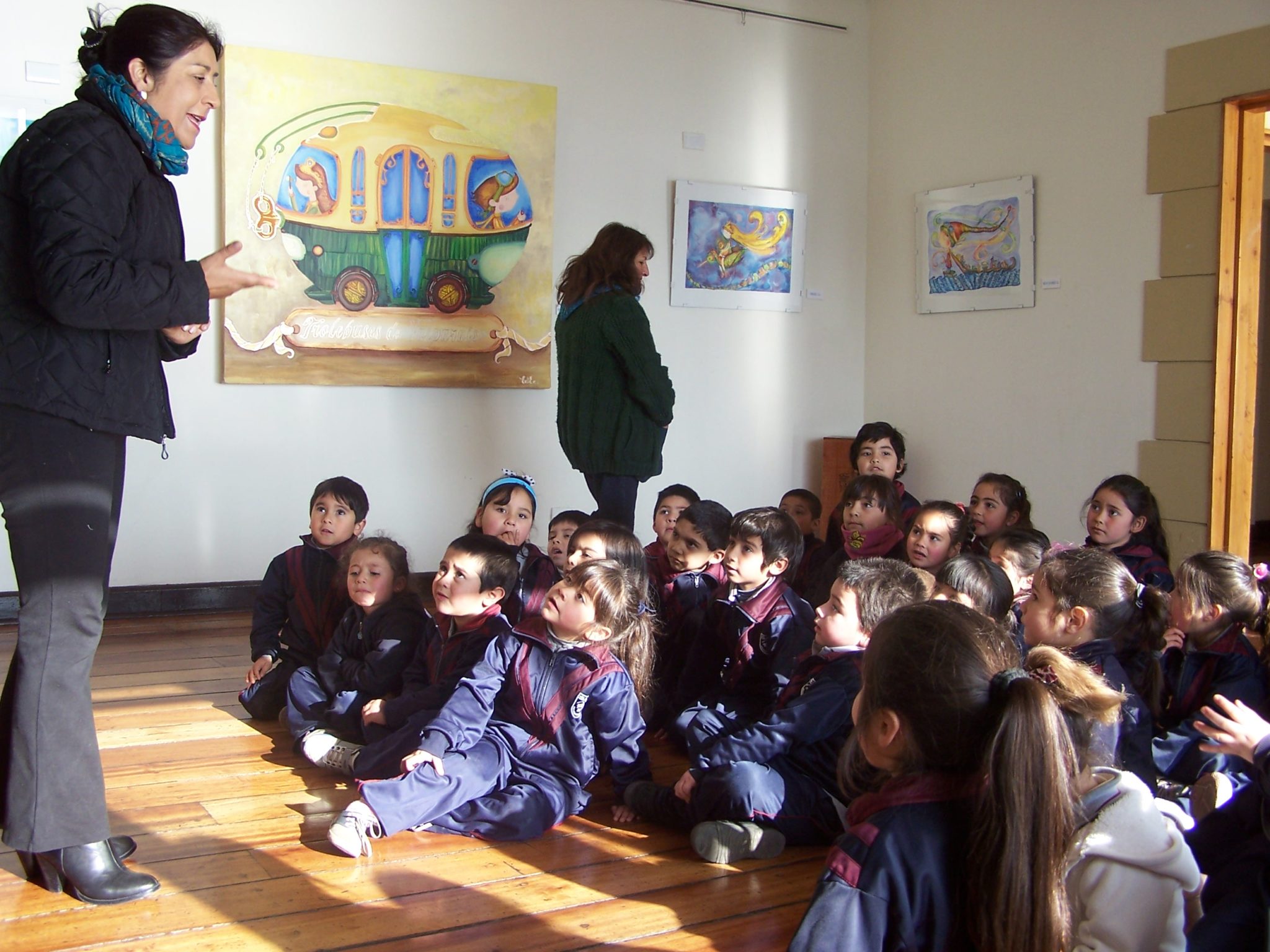 Niños de Villa Monte recorren Castillo Wulff y asisten a obra de títeres sobre patrimonio en Viña del Mar