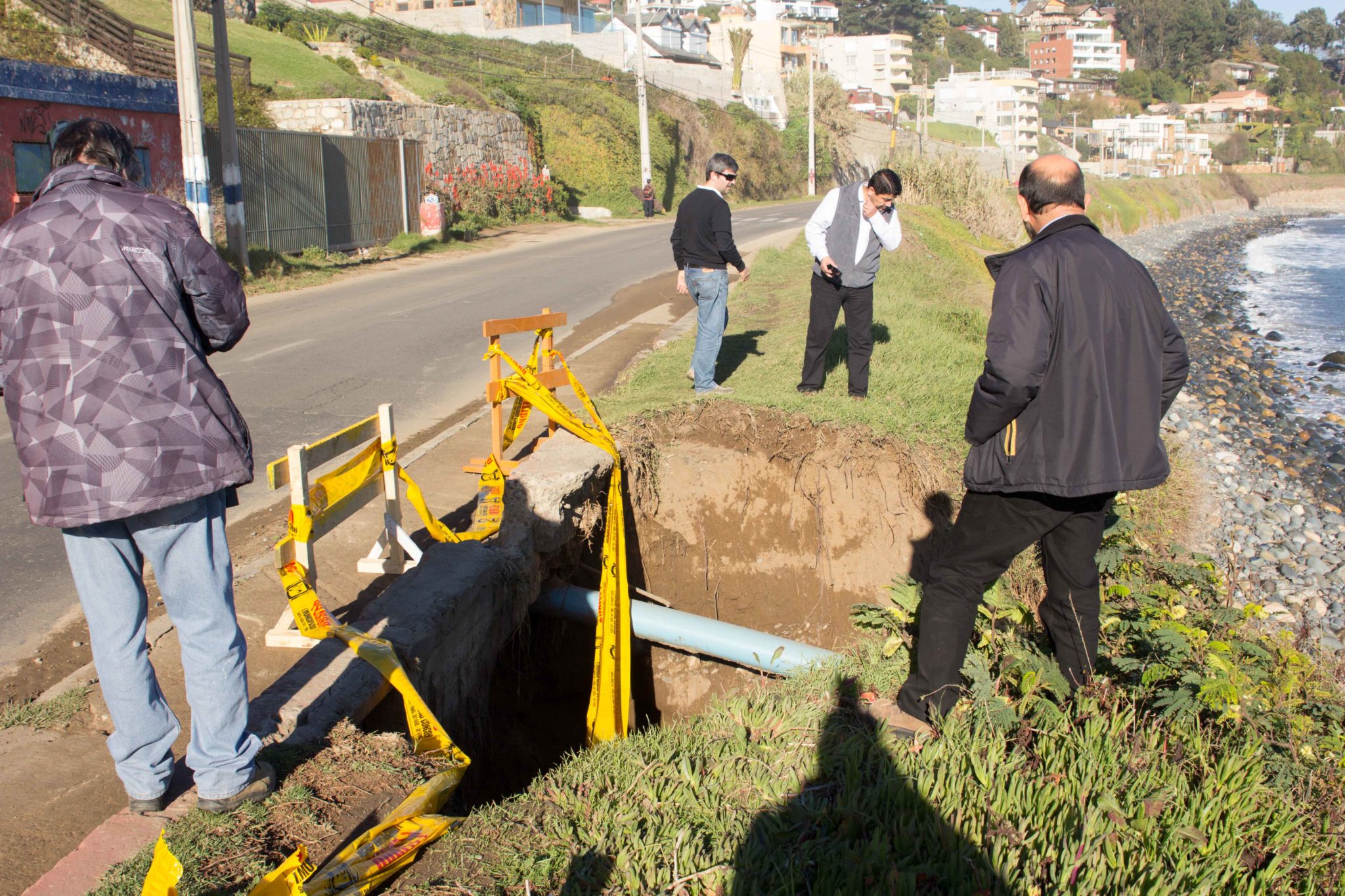 Los socavones de las Avenidas Borgoño y Vergara, en la comuna de Concón, podrán ser reparados.
