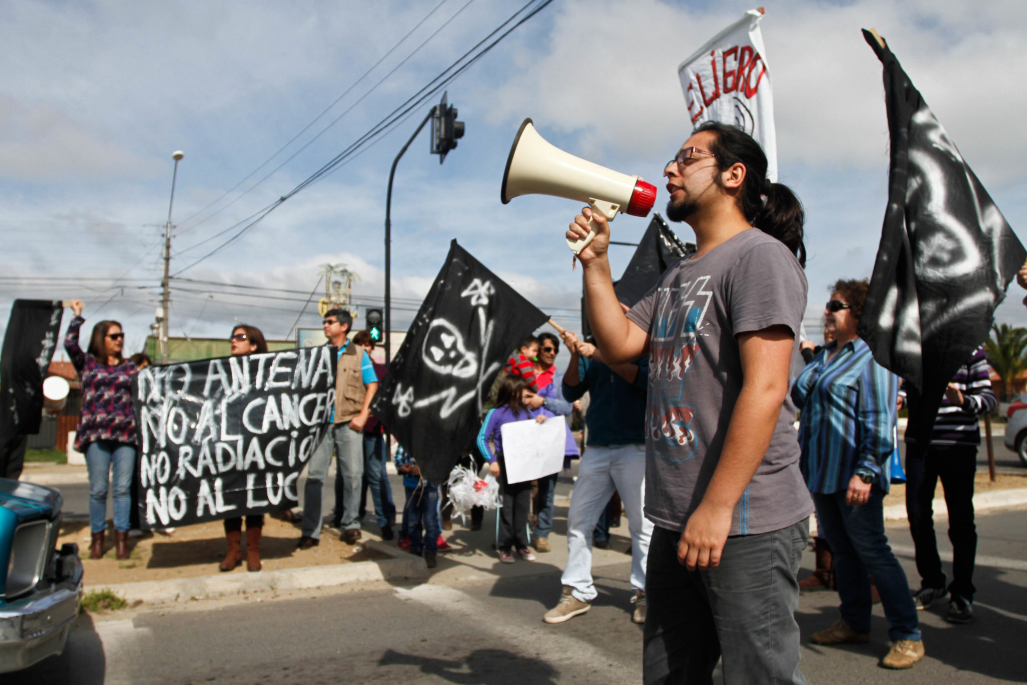 Vecinos exigen que alcalde Viñambres frene instalación de antena celular