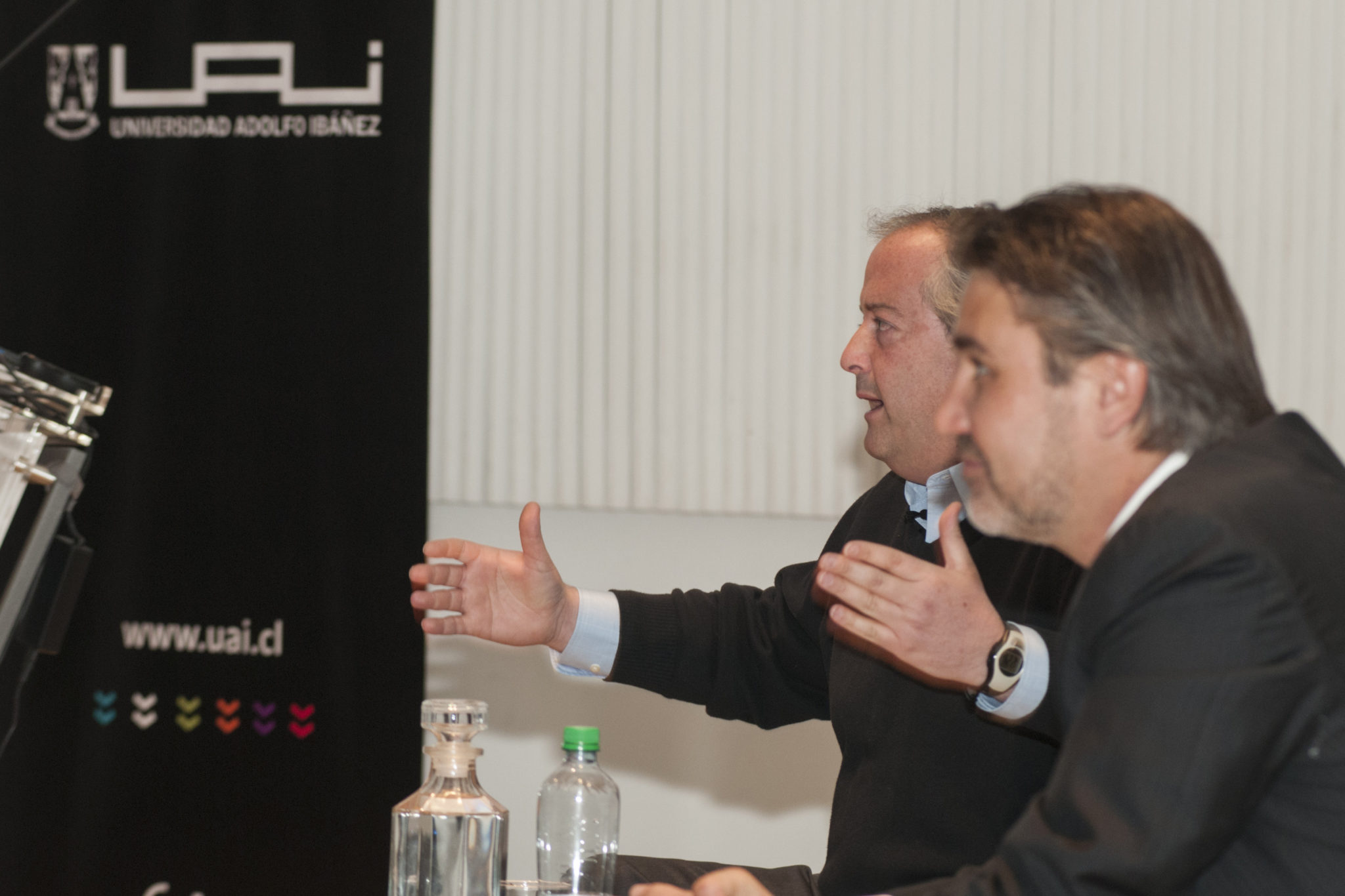 Monckeberg y Rossi en debate sobre la Despenalización de la Marihuana en Universidad Viñamarina