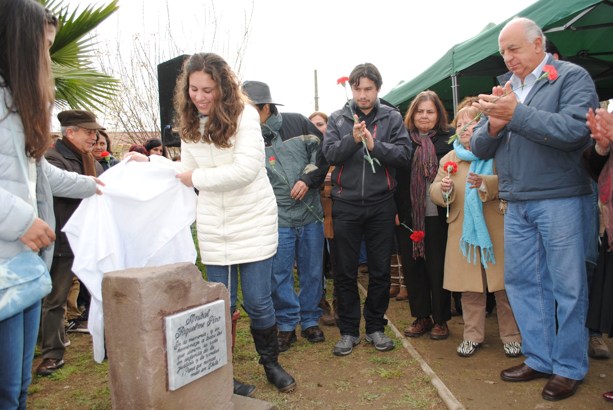 Con monolito rinden homenaje a único detenido desaparecido de Villa Alemana