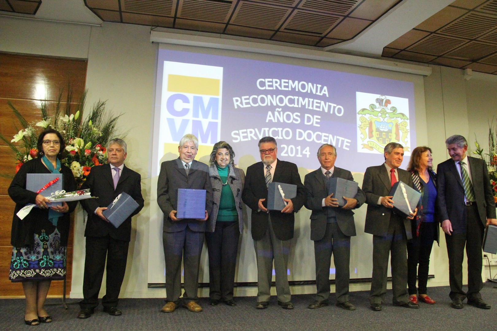 Docentes de Viña del Mar fueron distinguidos por años de servicio