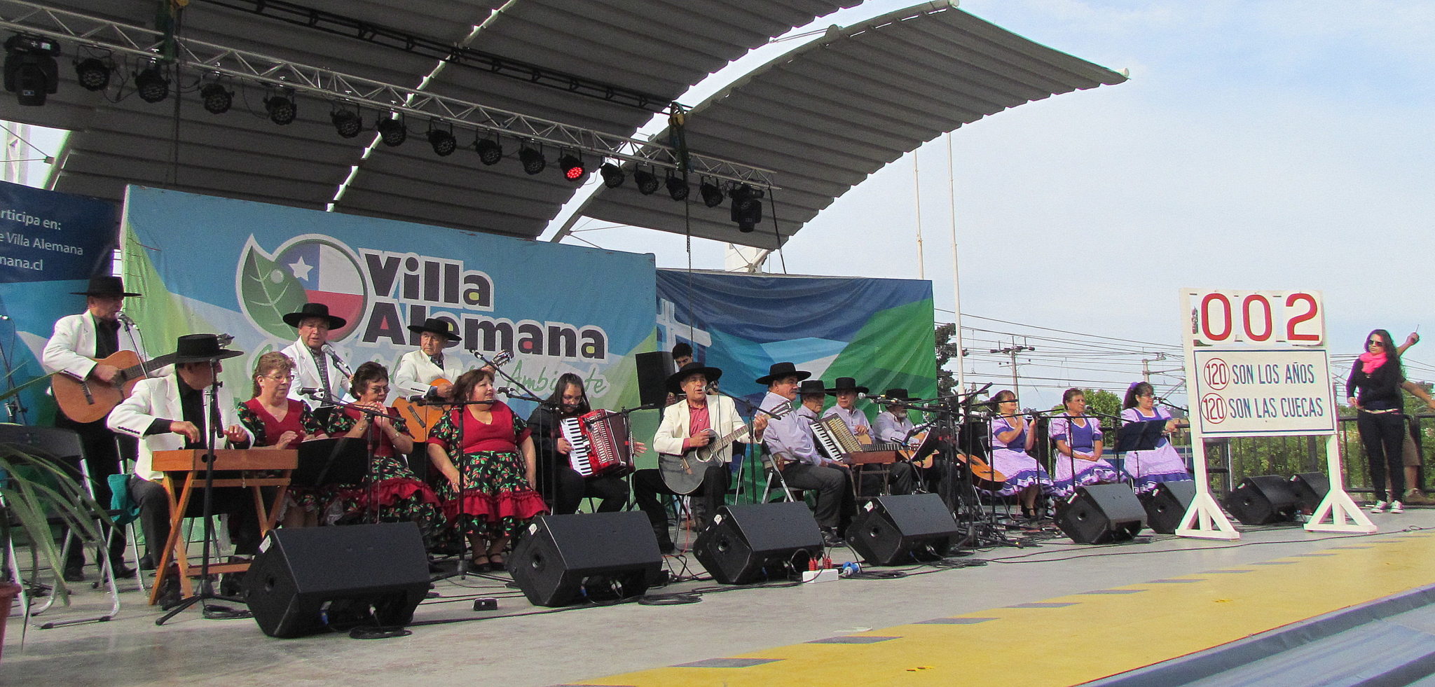 120 cuecas por el aniversario de Villa Alemana