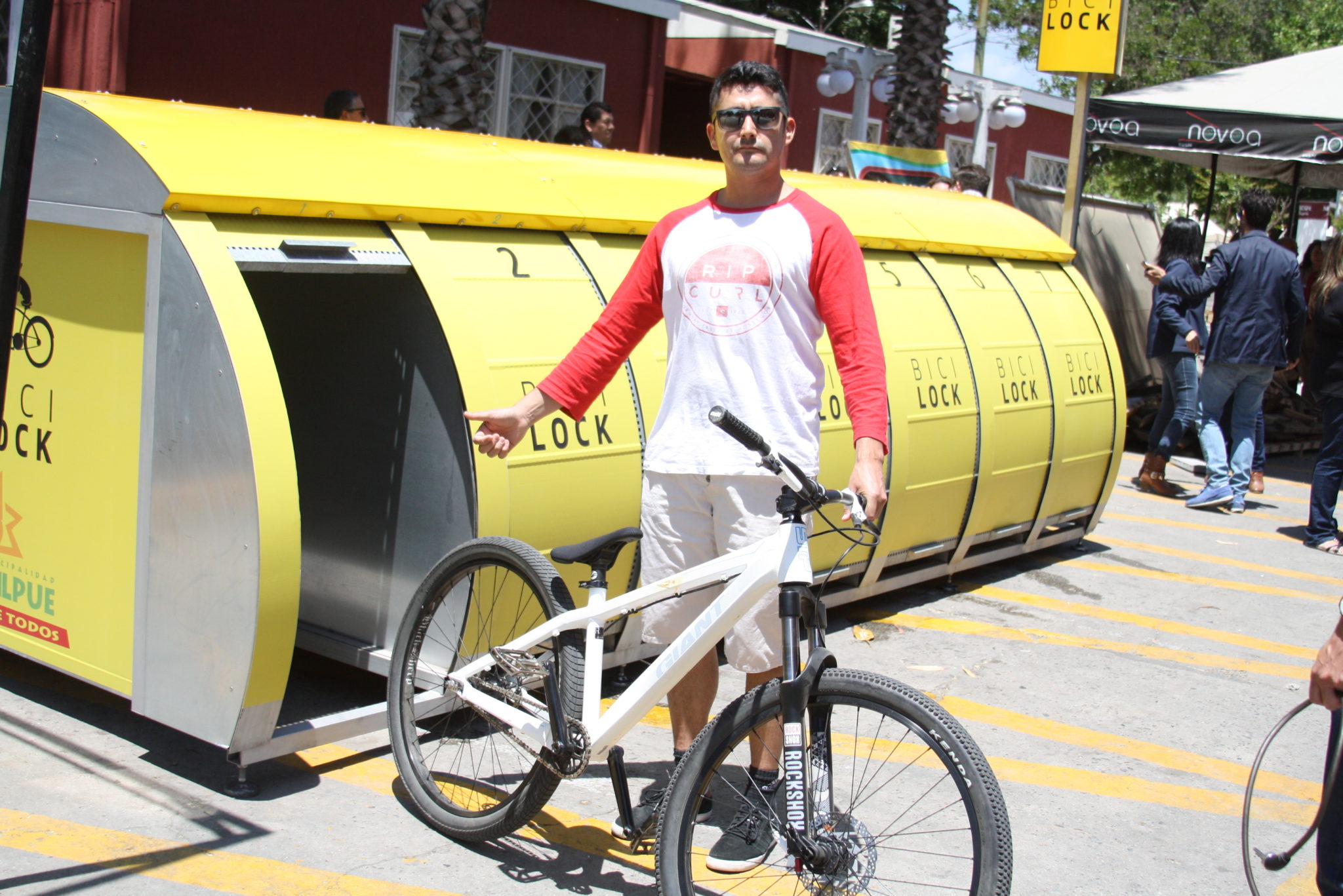 Ponen en marcha proyecto de estacionamientos de bicicletas en el centro de Quilpué