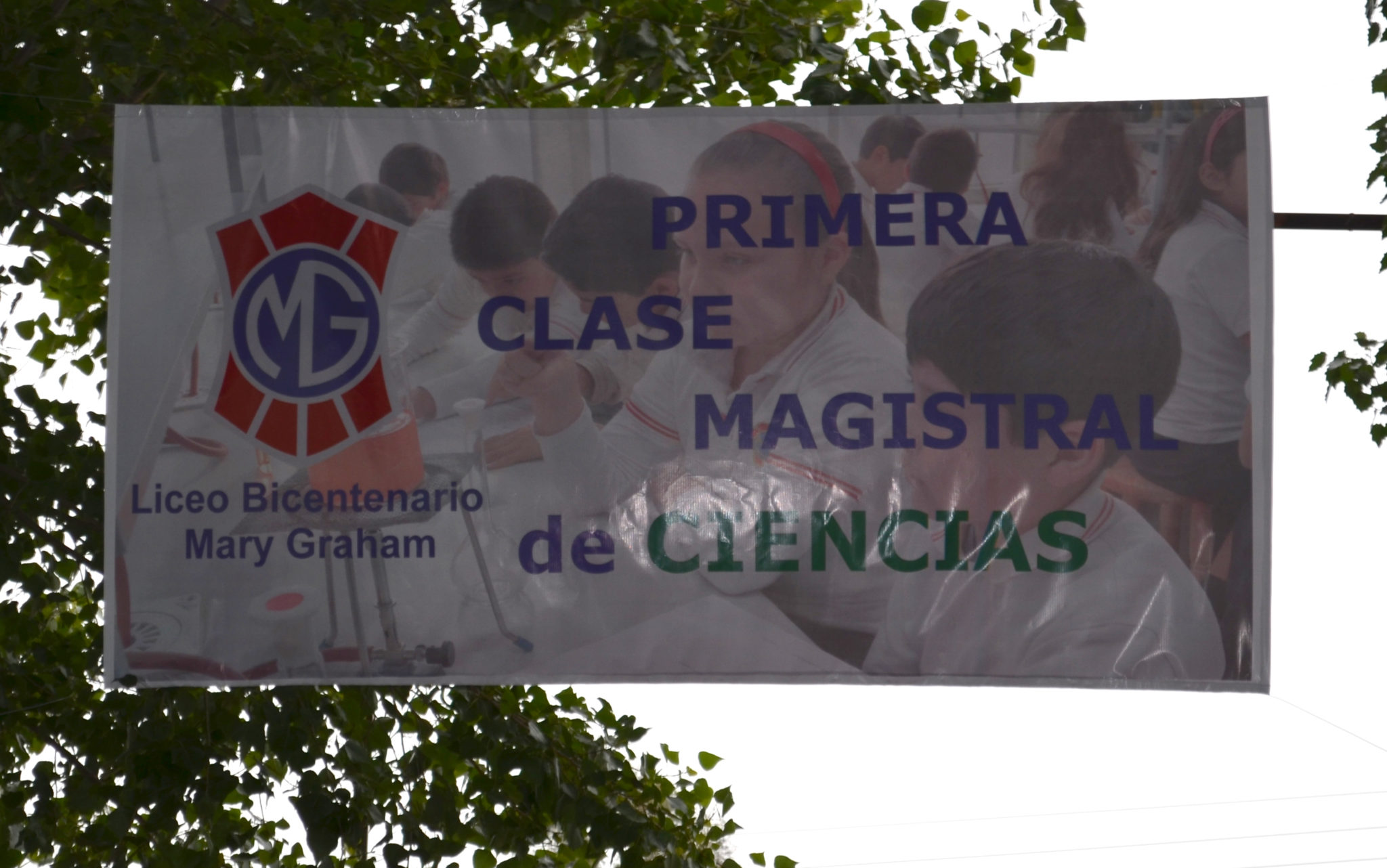 Alumnos realizan primera “Clase Magistral de Ciencias” en Villa Alemana