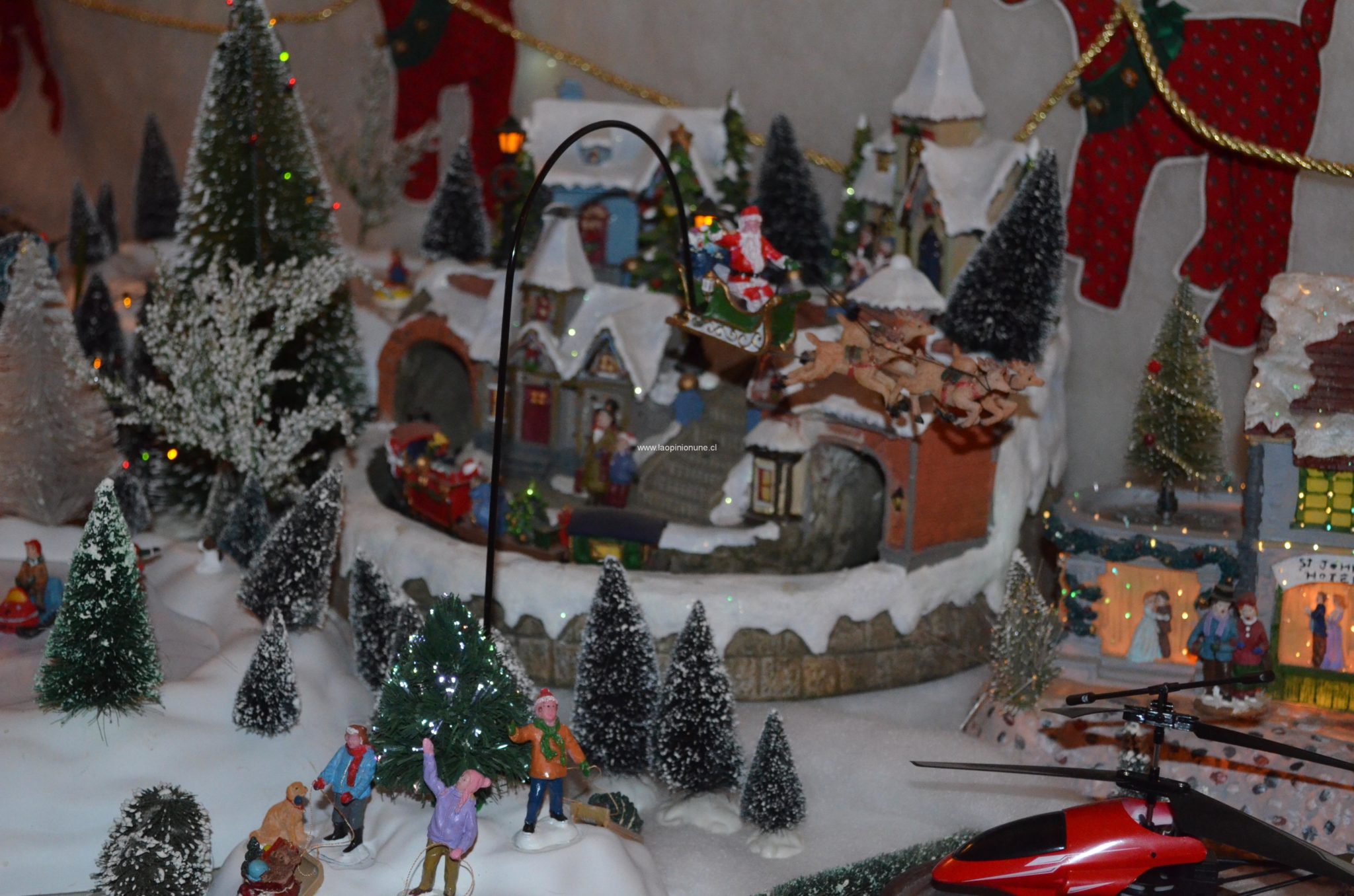 Hermosas casas adornan la Navidad en Villa Alemana