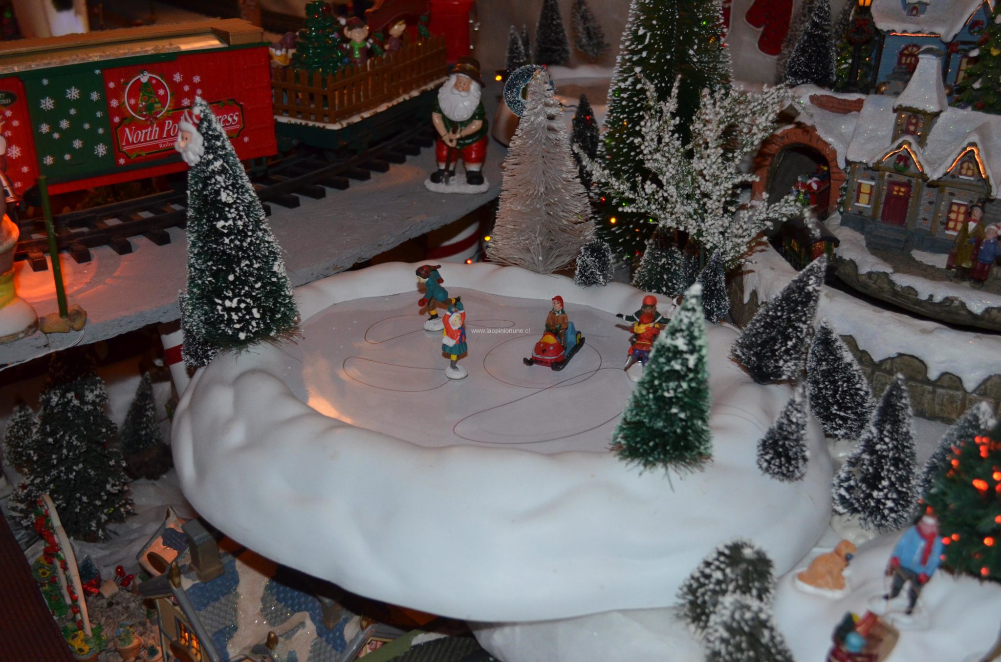 Hermosas casas adornan la Navidad en Villa Alemana