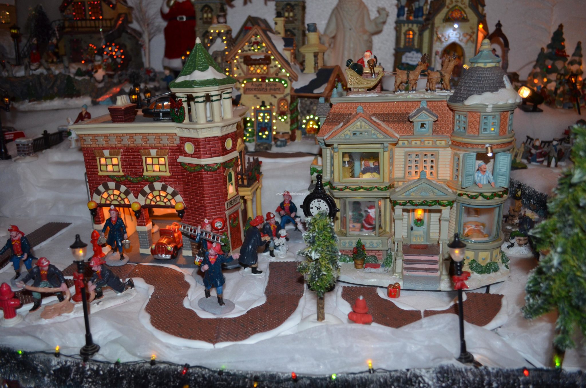 Hermosas casas adornan la Navidad en Villa Alemana