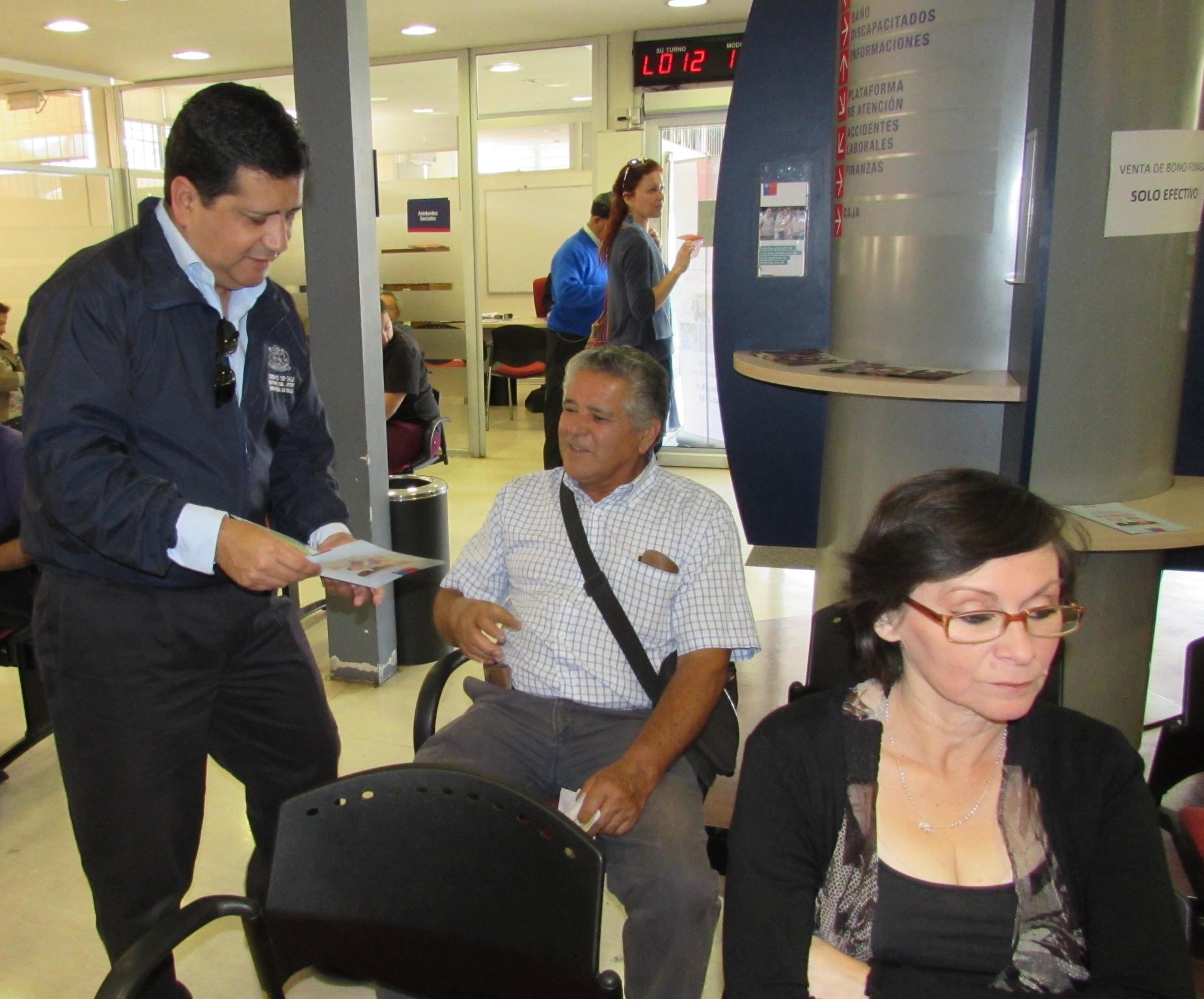 En Quillota, Autoridades renuevan llamado al autocuidado y a hacer  efectivos beneficios sociales