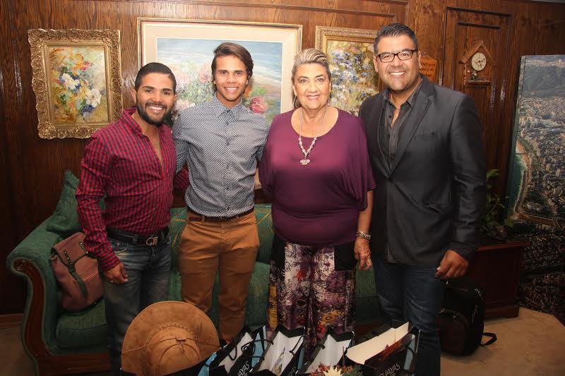 Alcaldesa Virginia Reginato recibe visita de TV Ecuatoriana