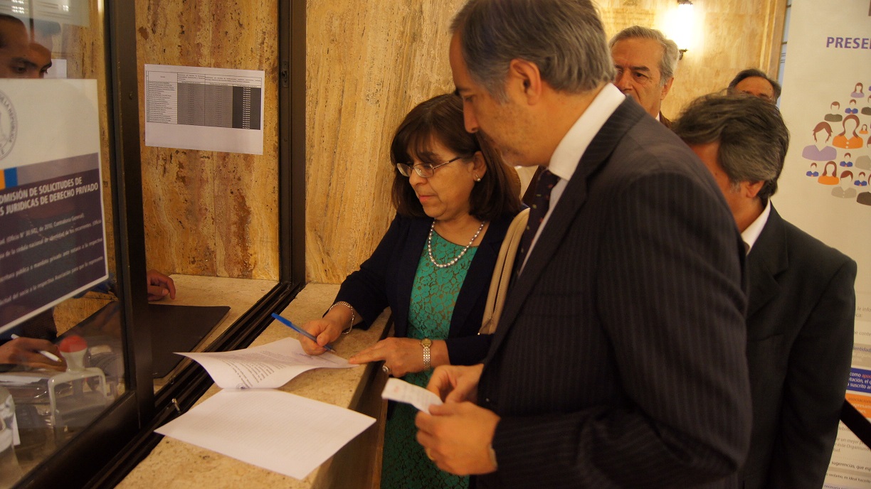 Senador Chahuán pide que Contraloría se pronuncie respecto de 158 desvinculaciones “ilegales y arbitrarias” en sector público