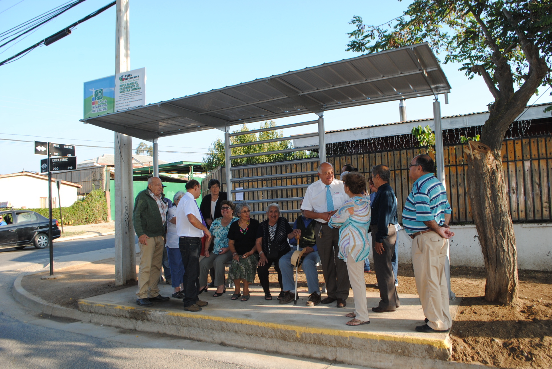 Vecinos dignifican espera de movilización colectiva en Villa Alemana