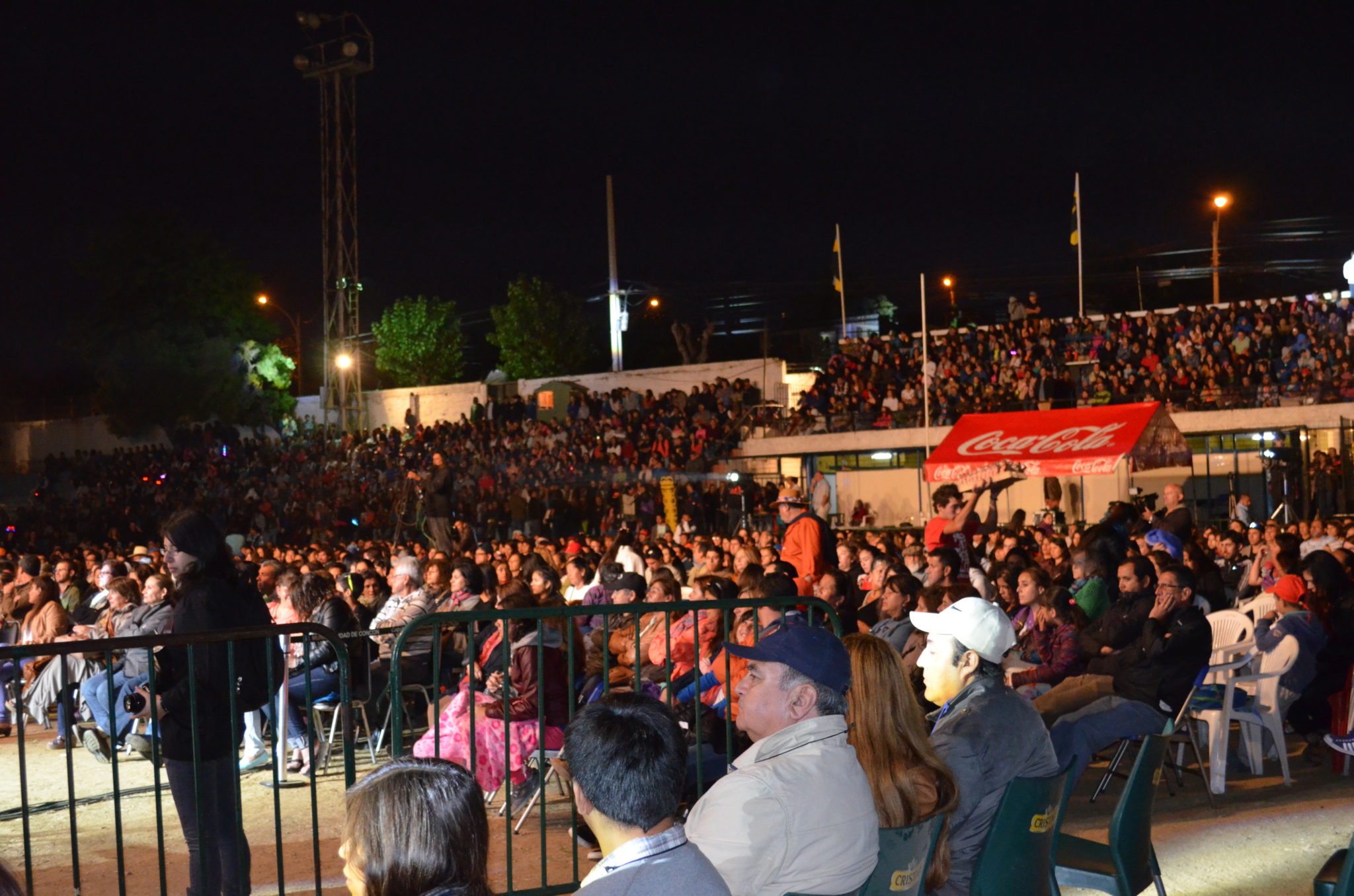 Con un homenaje al gran Carlos “Super 8” Alarcón, comenzó “Concón un Canto al Mar 2015”