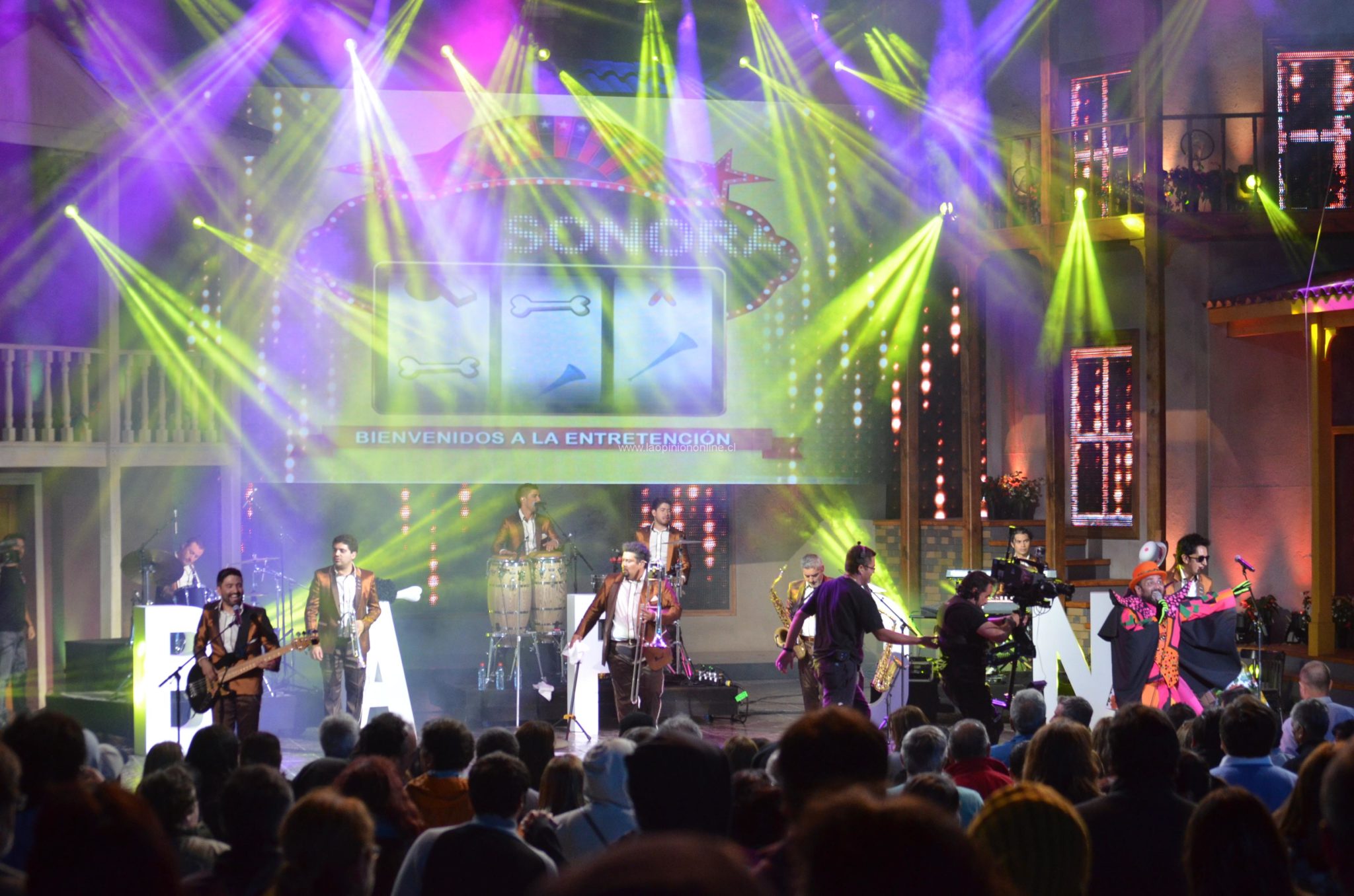 Mega fiesta con la Sonora Barón en la segunda noche del Festival del Huaso 2015