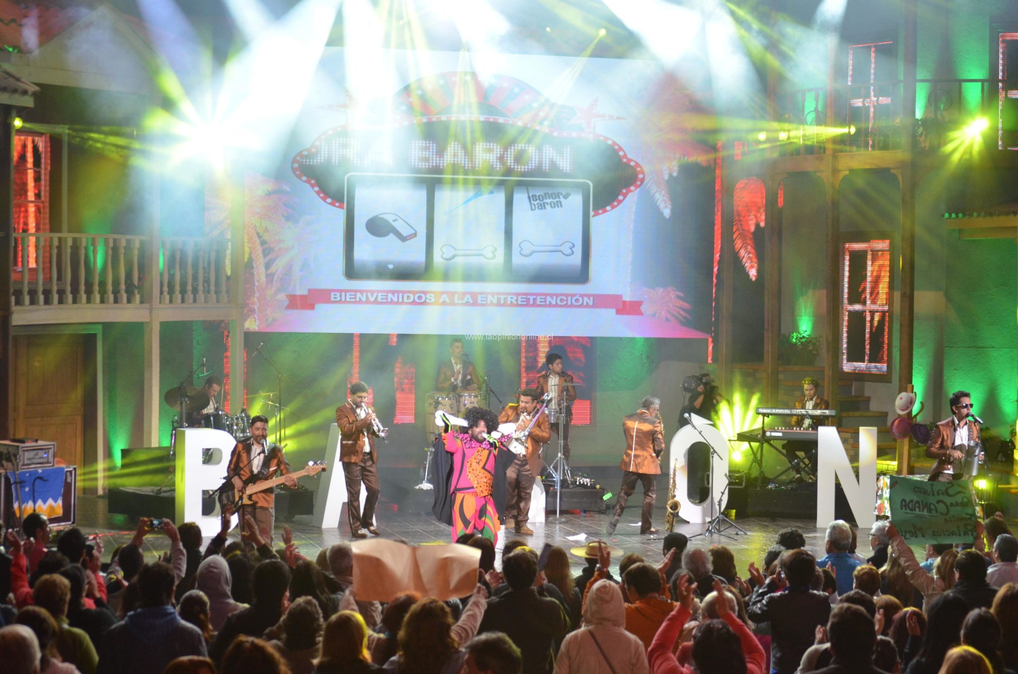 Mega fiesta con la Sonora Barón en la segunda noche del Festival del Huaso 2015