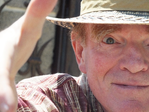 El reconocido pintor, Loro Coirón, visualizará Viña del Mar para su futura exposición en Castillo Wulff