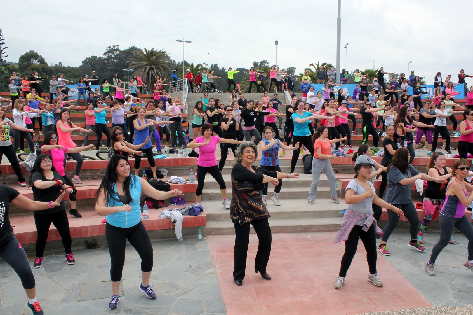Viña del Mar despide el verano 2015 con Zumba nocturna en Playa del Deporte