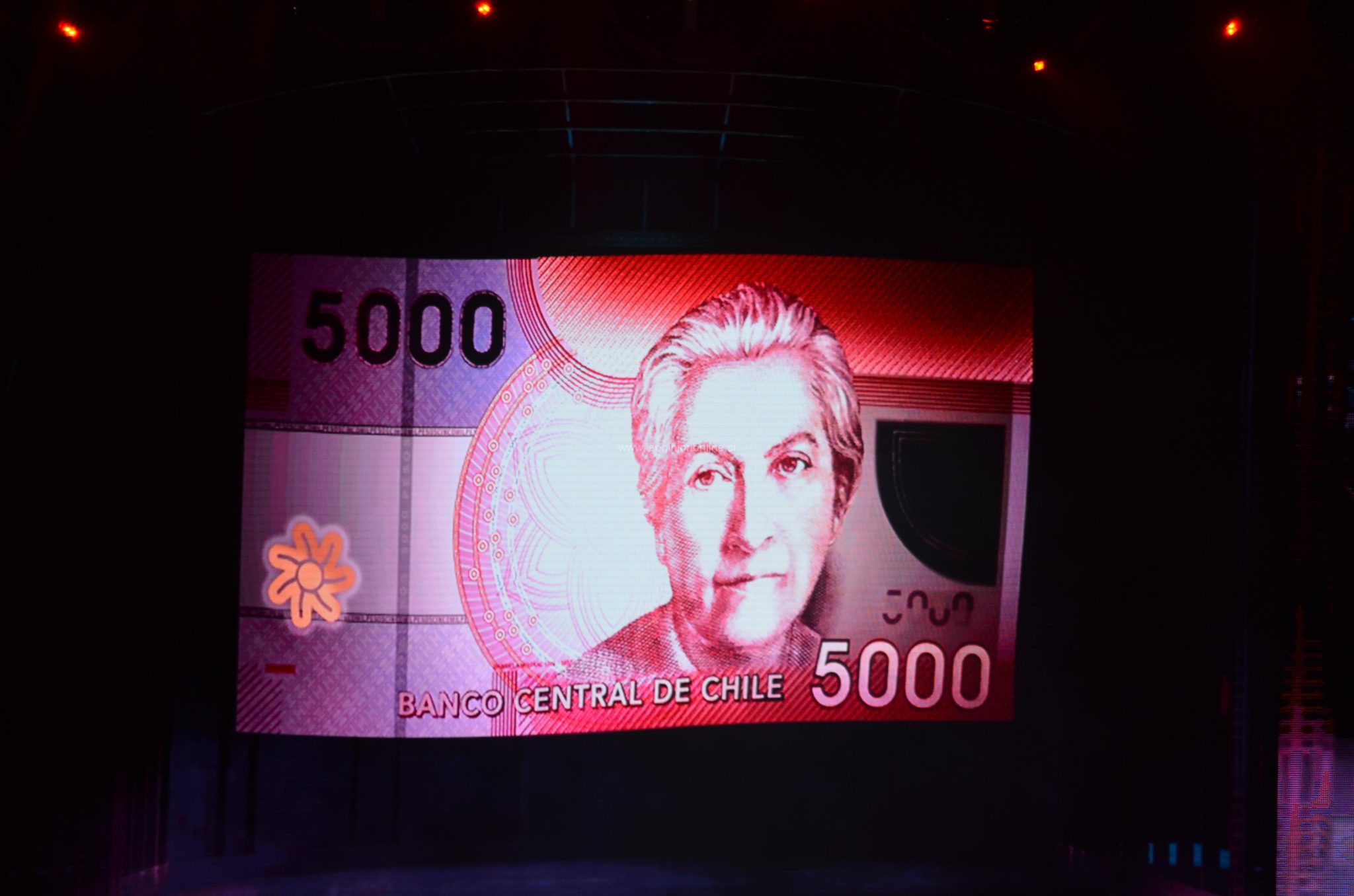 Luis Fonsi dio inicio al LVI Festival Internacional de la Canción de Viña del Mar