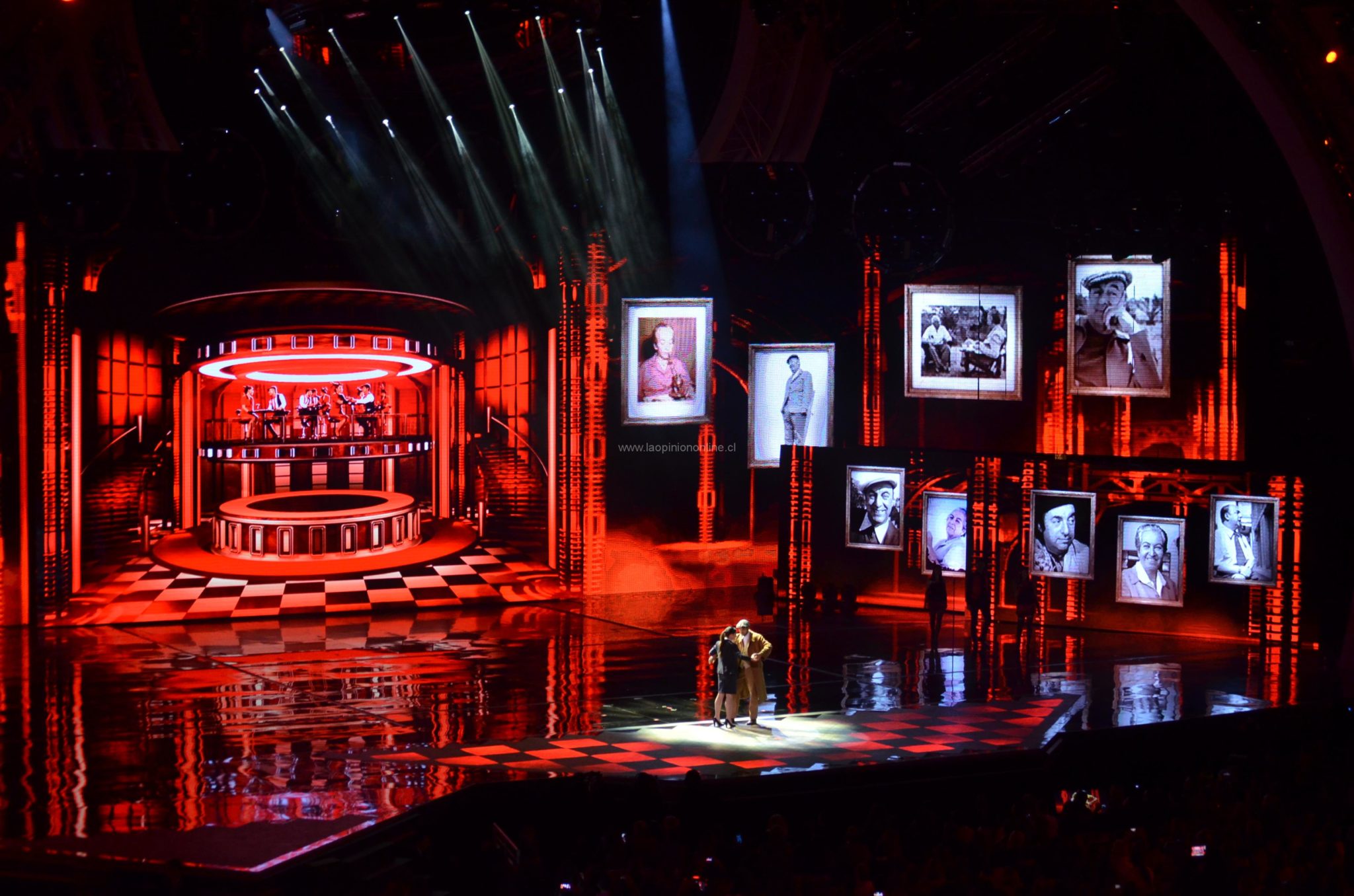 Luis Fonsi dio inicio al LVI Festival Internacional de la Canción de Viña del Mar