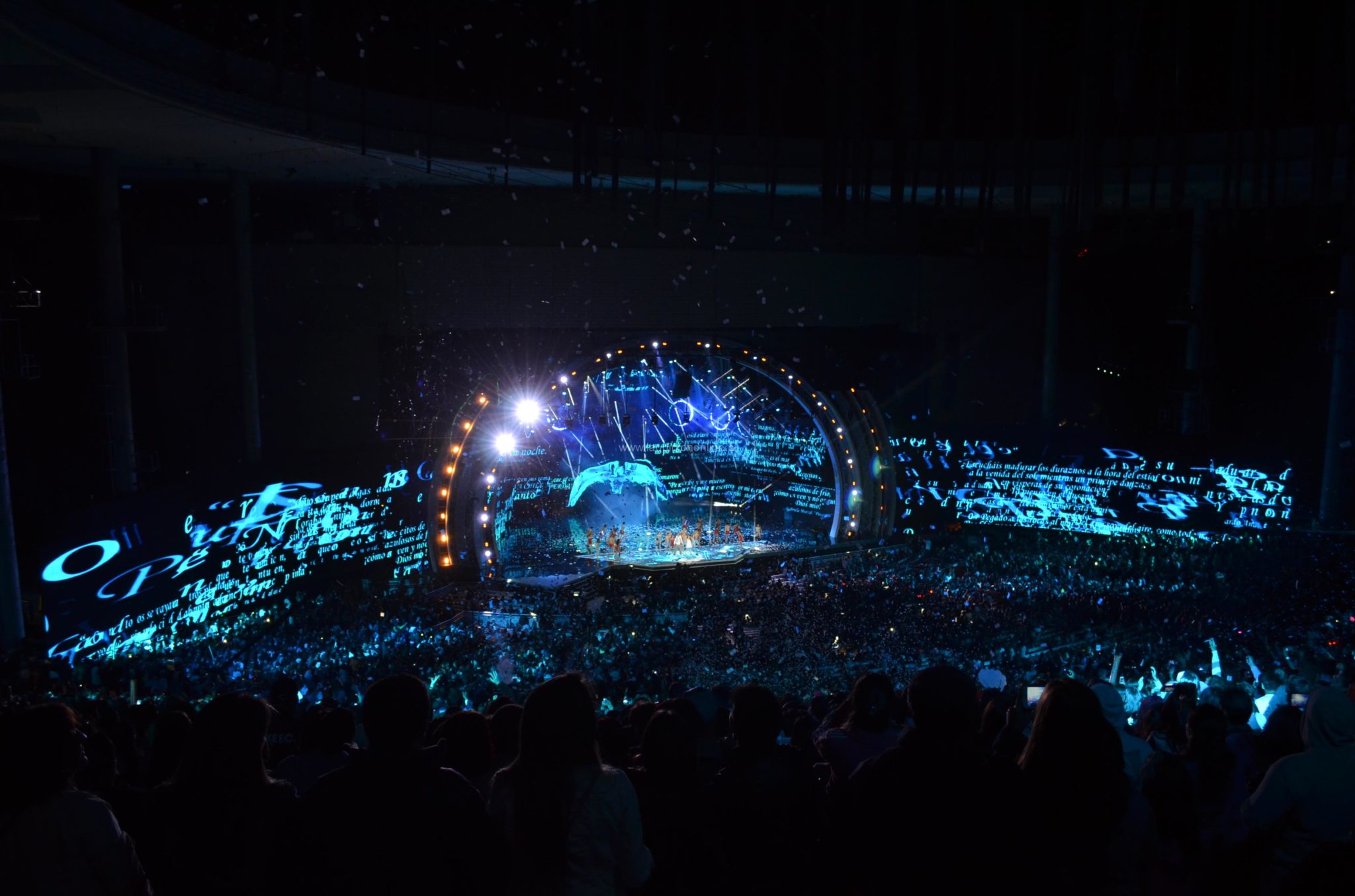 Luis Fonsi dio inicio al LVI Festival Internacional de la Canción de Viña del Mar