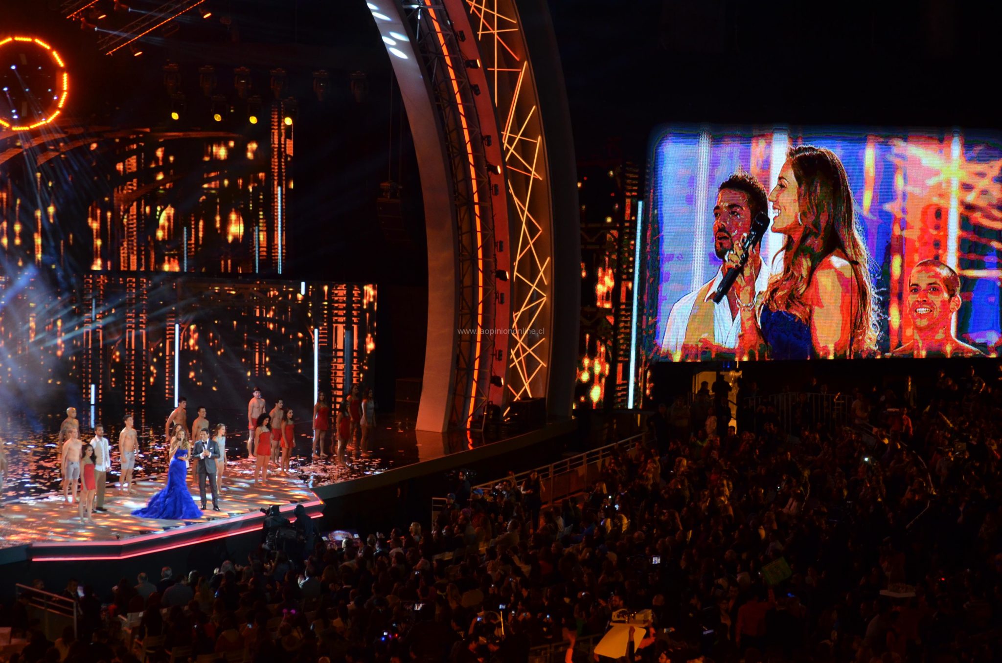 Luis Fonsi dio inicio al LVI Festival Internacional de la Canción de Viña del Mar
