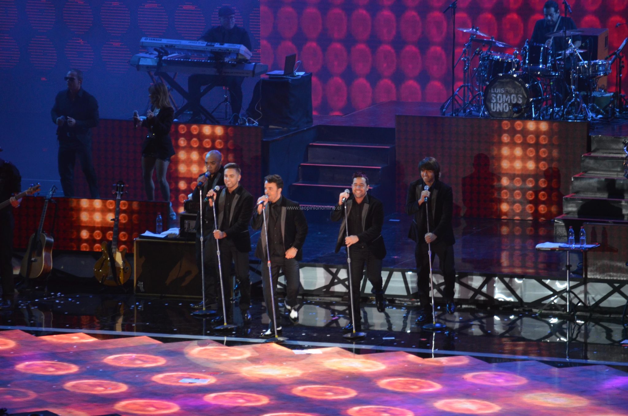 Luis Fonsi dio inicio al LVI Festival Internacional de la Canción de Viña del Mar