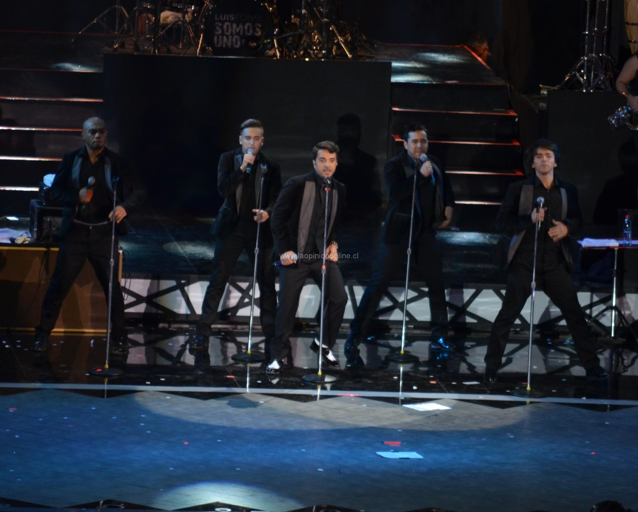 Luis Fonsi dio inicio al LVI Festival Internacional de la Canción de Viña del Mar