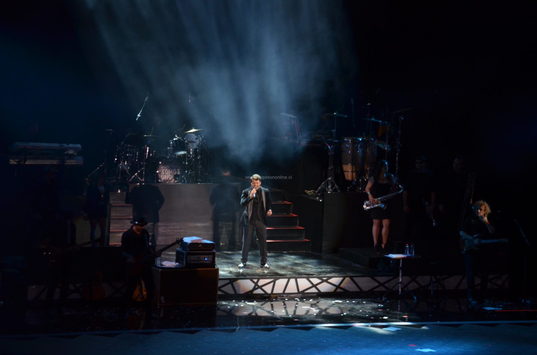 Luis Fonsi dio inicio al LVI Festival Internacional de la Canción de Viña del Mar