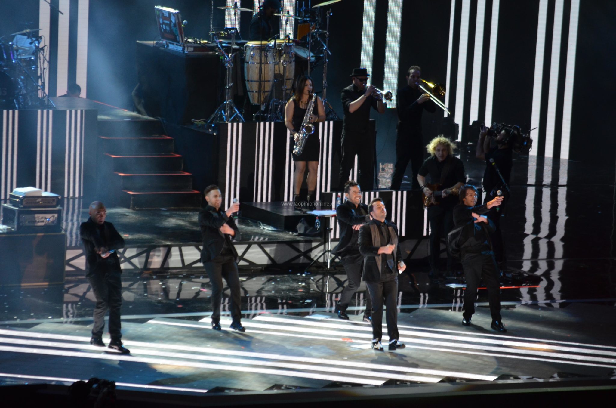 Luis Fonsi dio inicio al LVI Festival Internacional de la Canción de Viña del Mar