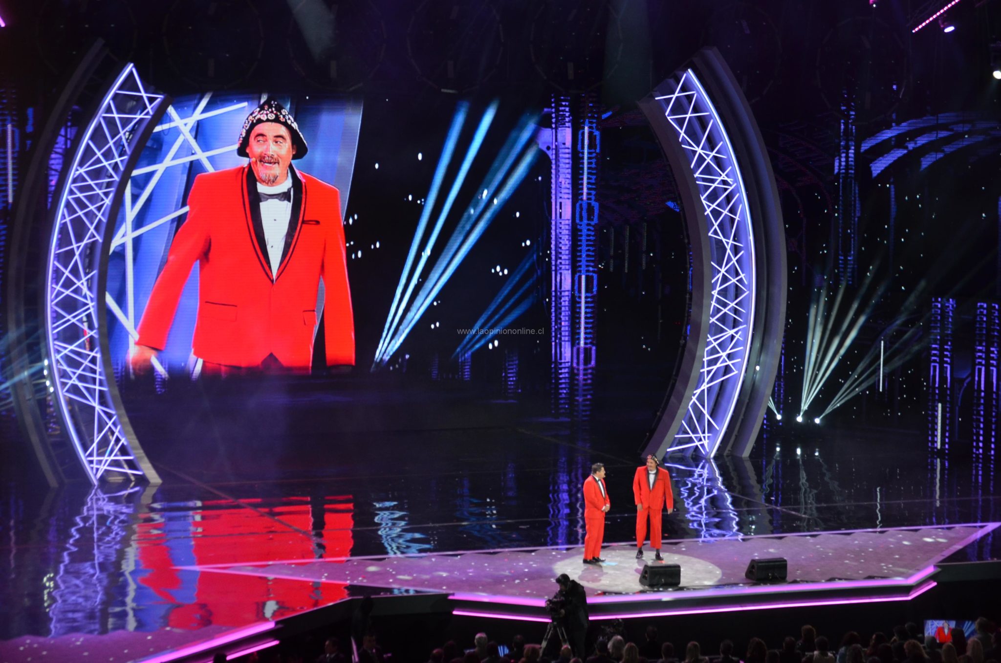 Exitosa primera noche del Festival de Viña 2015