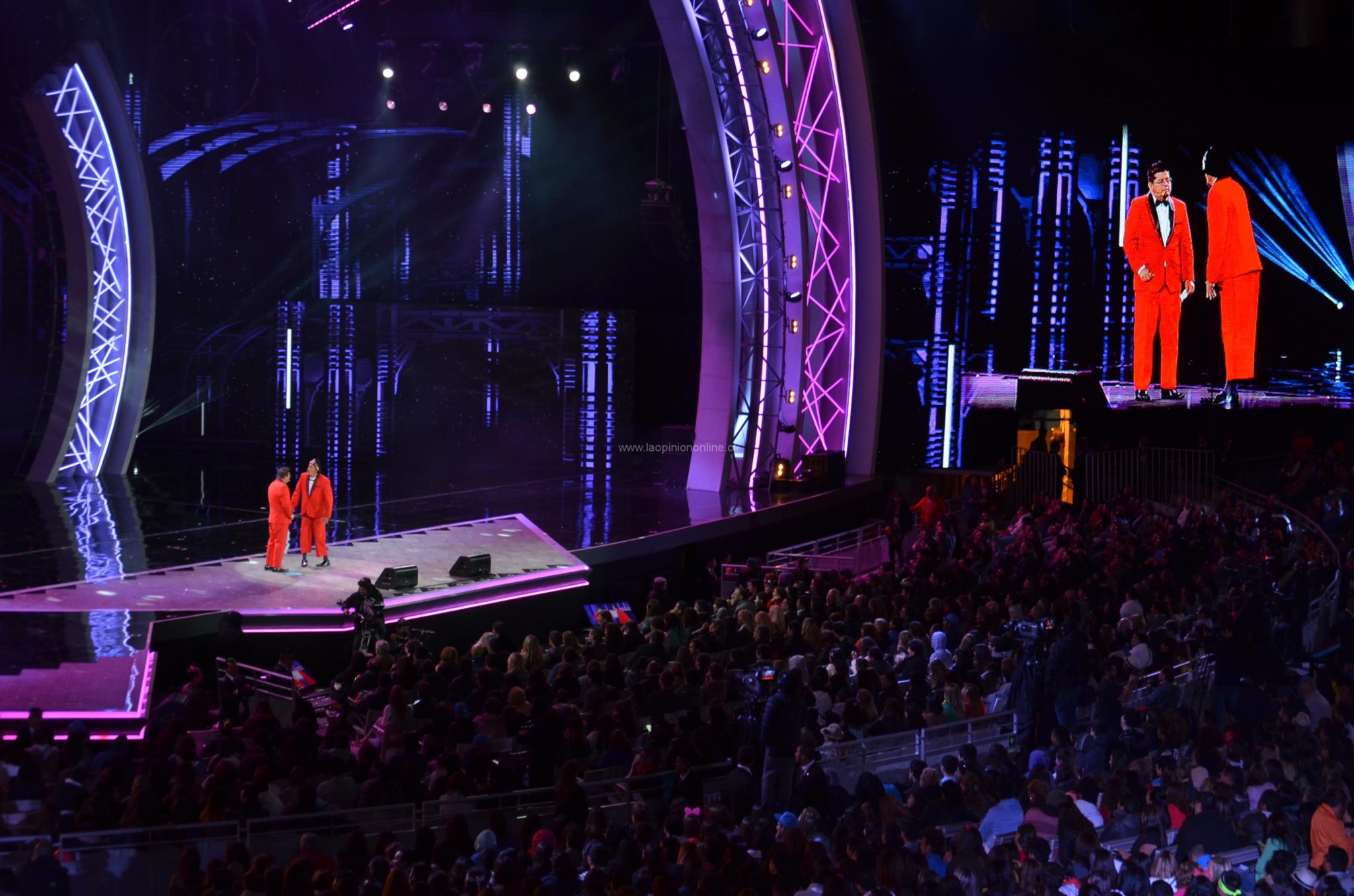 Exitosa primera noche del Festival de Viña 2015