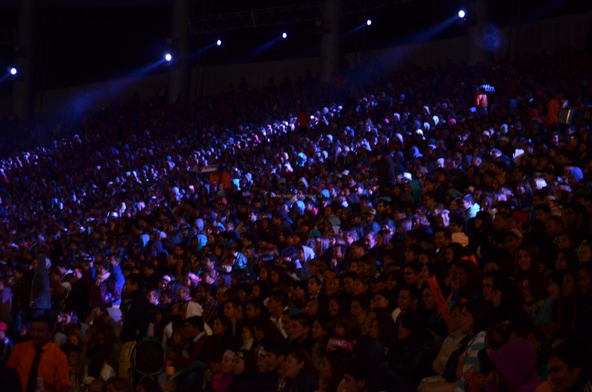 Exitosa primera noche del Festival de Viña 2015