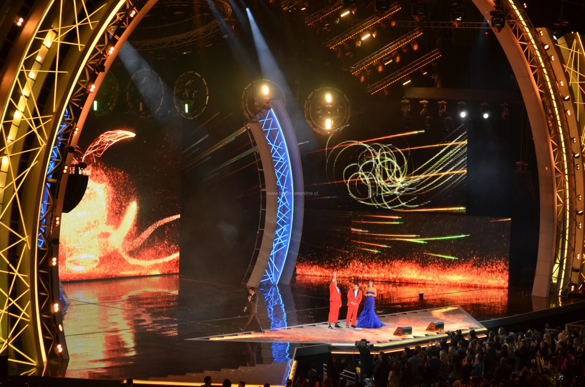 Exitosa primera noche del Festival de Viña 2015