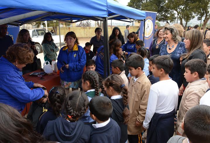REalizan operativo de Corte de Pelo Escolar en la Escuela Arturo Prat de Miraflores