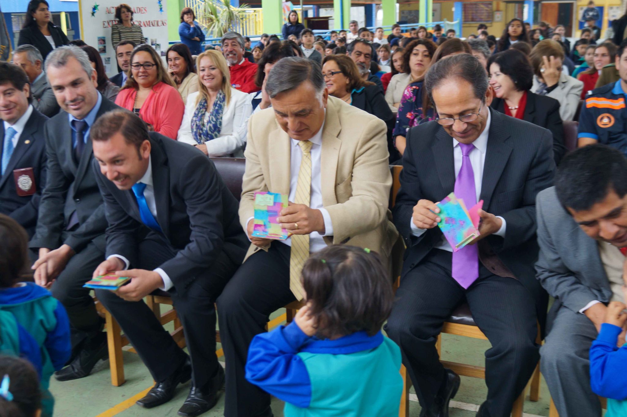 Autoridades dieron inicio al año escolar en Concón y entregaron pasarela peatonal a la comuna