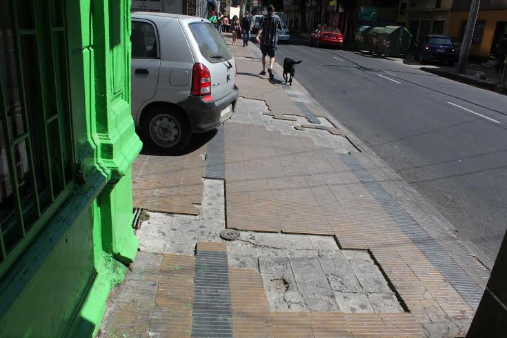 Iniciarán trabajos de reposición de aceras en calle Von Schroeders de Viña del Mar