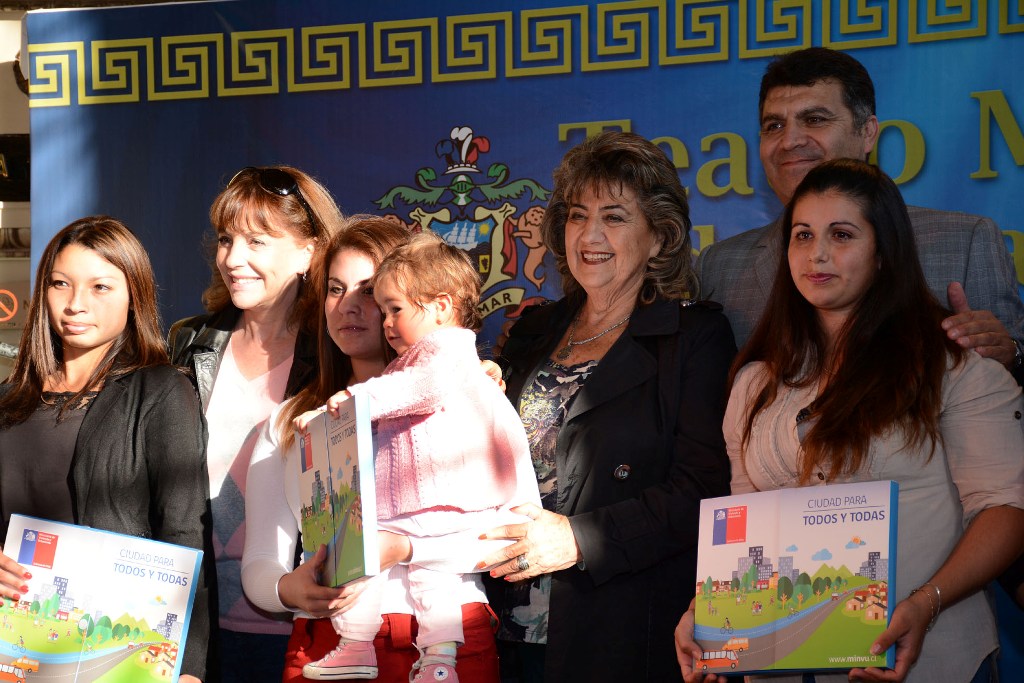 Familias viñamarinas fueron beneficias con subsidio para adquirir viviendas construidas