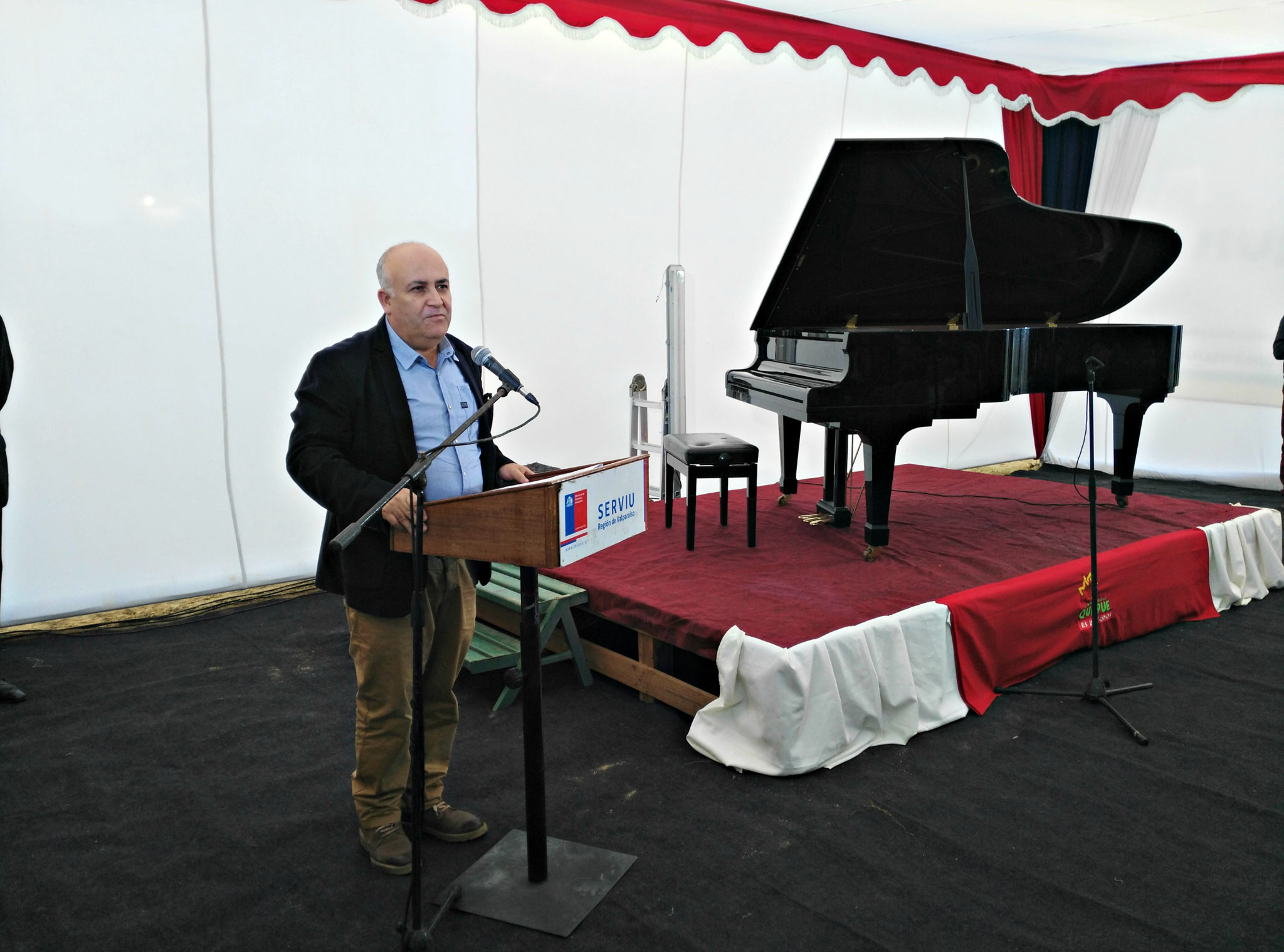 El maestro Roberto Bravo deleitó en una jornada histórica  para los vecinos de ex-toma Los Colonos