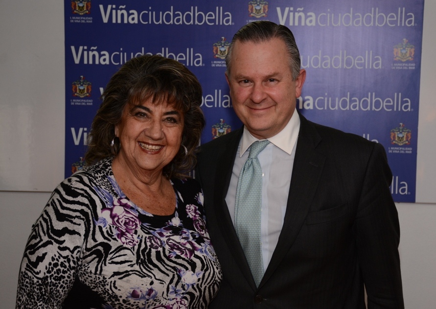 Alcaldesa Virginia Reginato recibió a nuevo Director Ejecutivo de Chilevisión