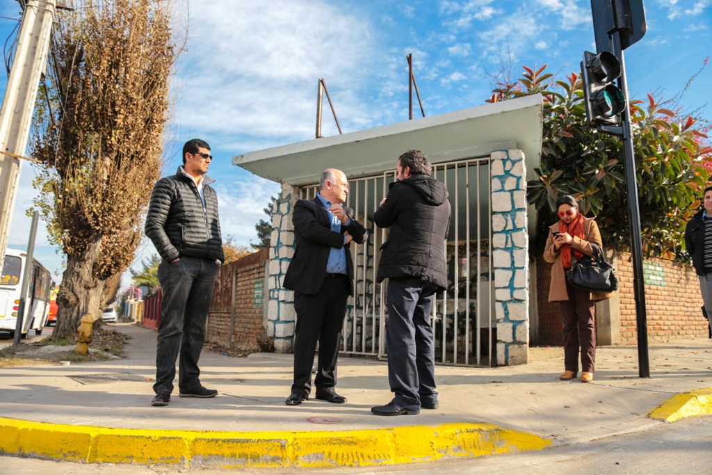 Nuevos semáforos y cámara UOCT en Camino Troncal