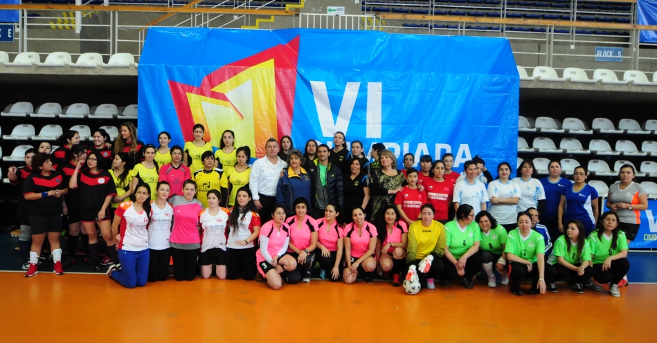 Alcaldesa Virginia Reginato encendió la llama Olímpica de la XI Olimpiada Escolar “Campeones para Viña”