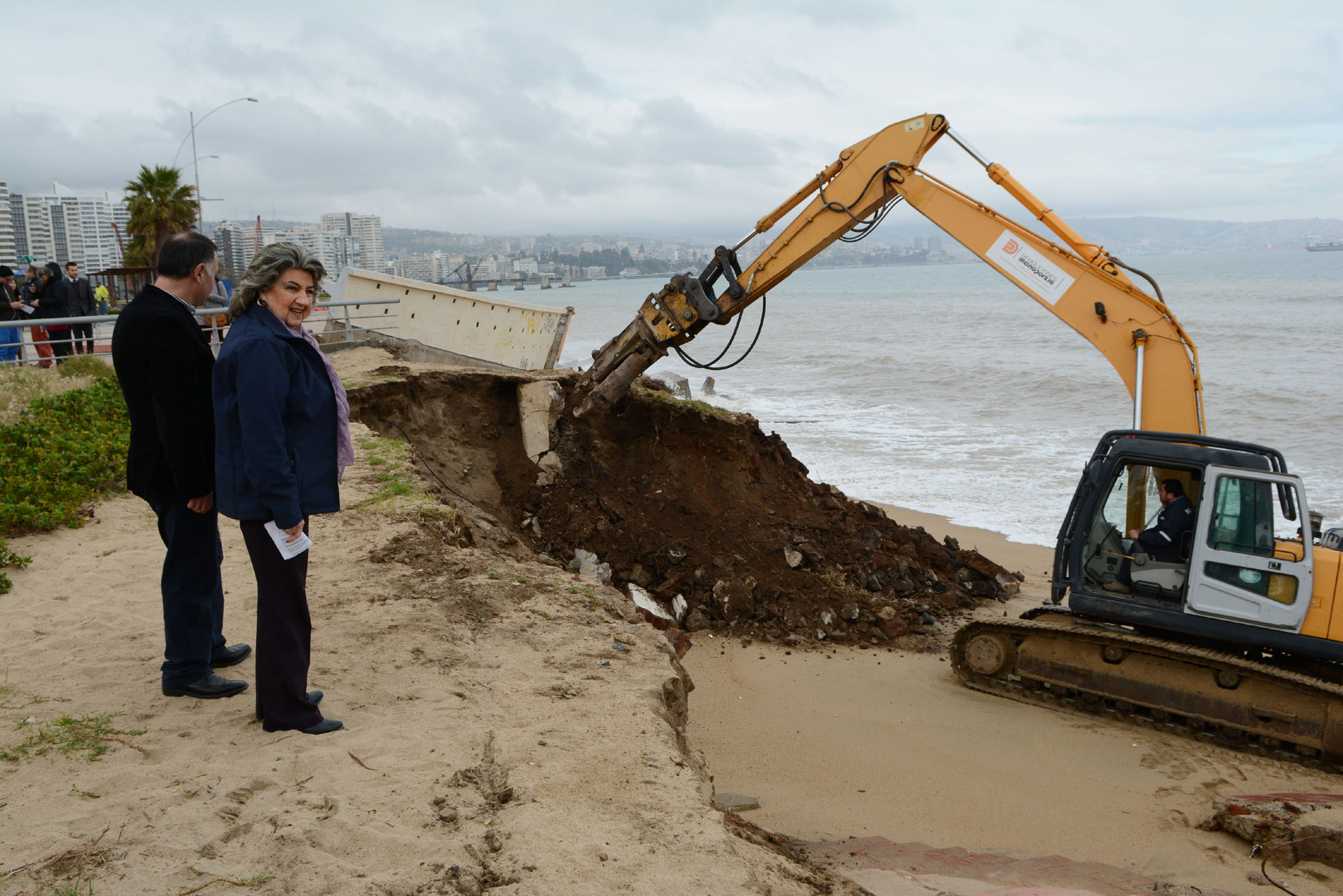 Municipalidad de Viña del Mar inició recuperación del borde costero