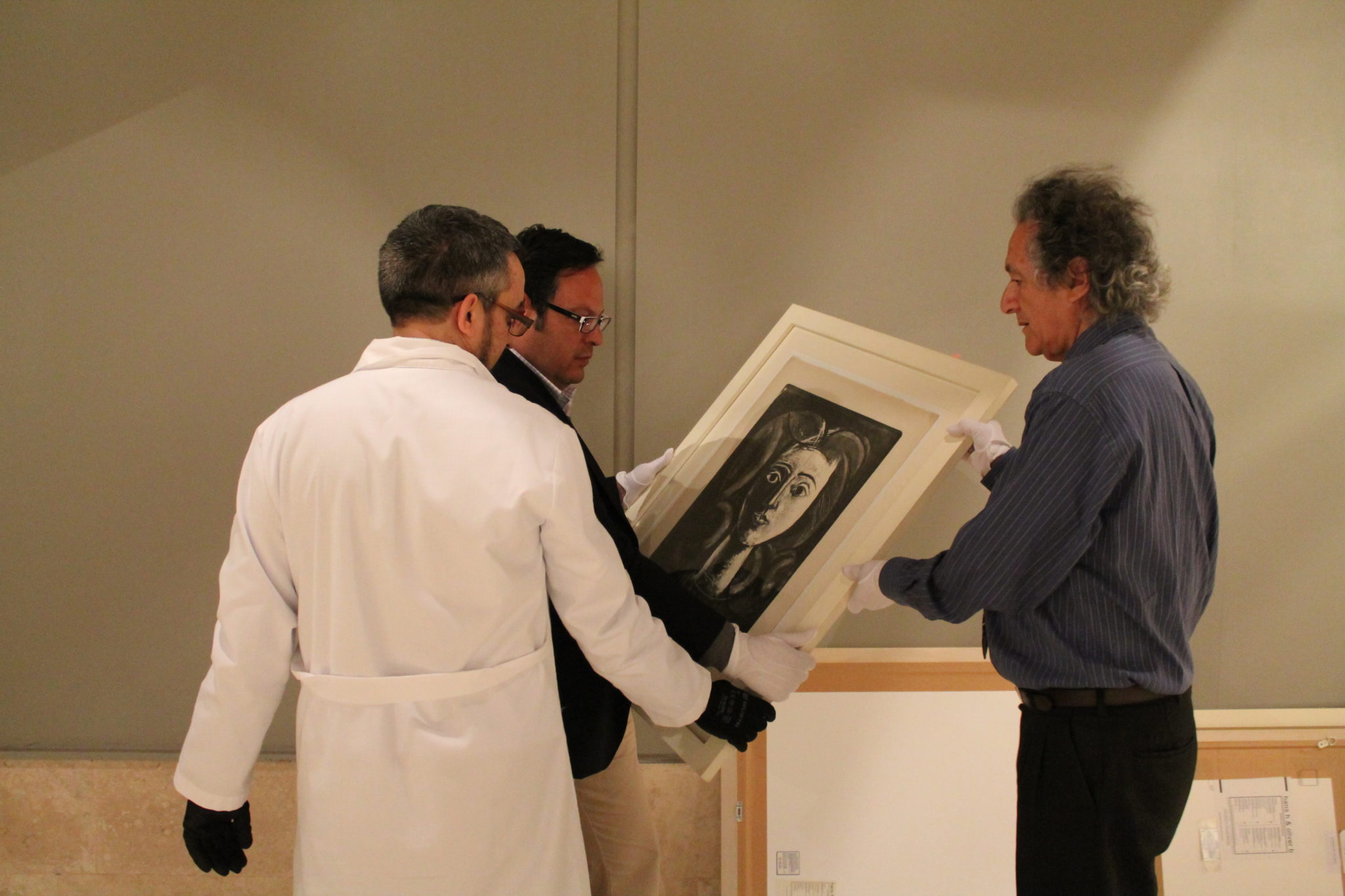 Ya comenzó montaje de exposición de Picasso en el Museo Baburizza