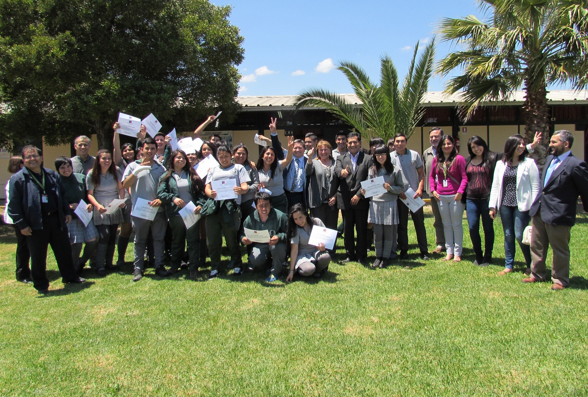 Alumnos del Liceo Agrícola de Quillota recibieron certificado que acredita conocimientos en uso correcto de plaguicidas