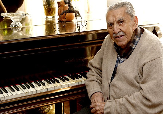 Premio Senado de la República distinguirá a compositor Vicente Bianchi por su trayectoria y aporte a la cultura del país