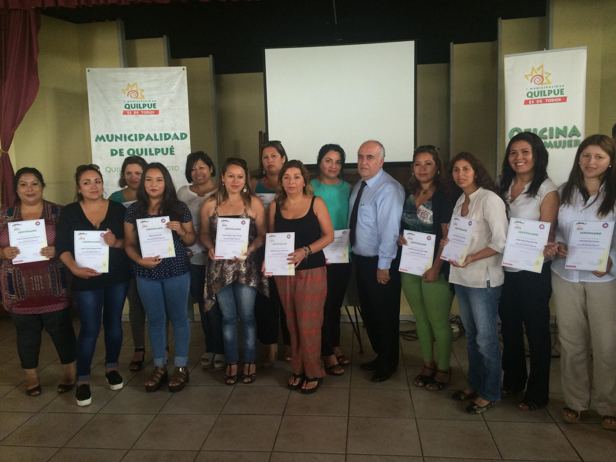 Mujeres podrán fortalecer su desarrollo laboral tras concluir con éxito curso de conducción