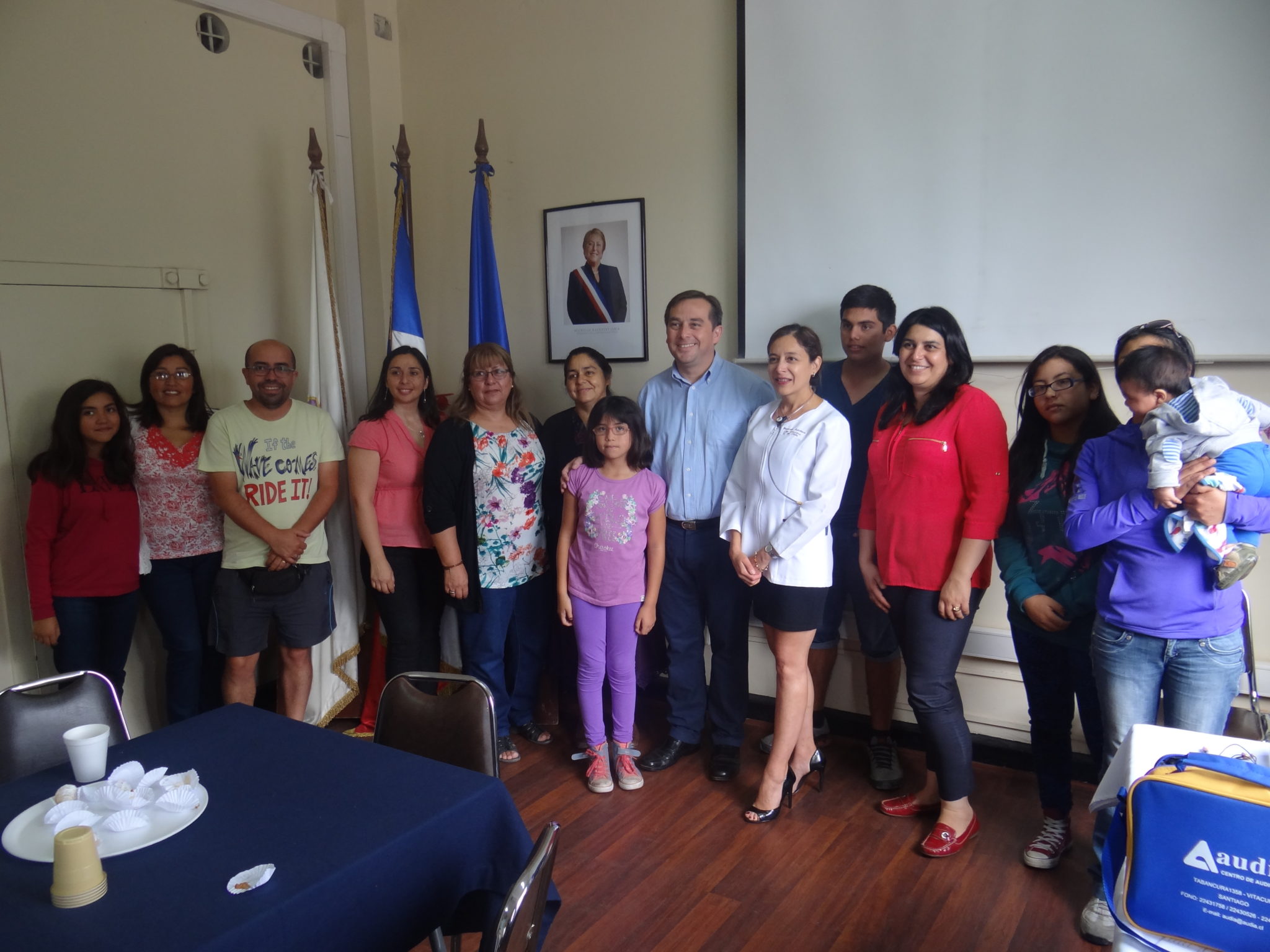 Junaeb Valparaíso realiza entrega de audífonos médicos a estudiantes de Quillota