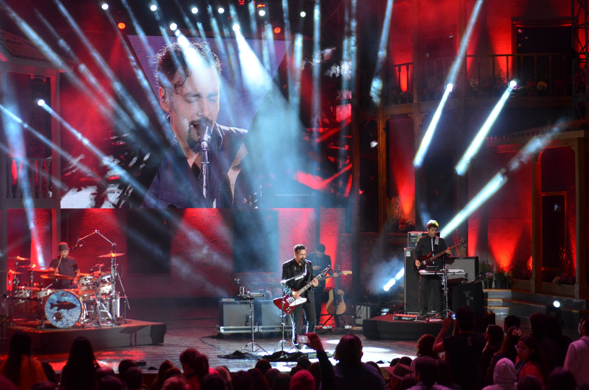 Los clasificados y Lucybell cierran la segunda noche de Olmué 2016