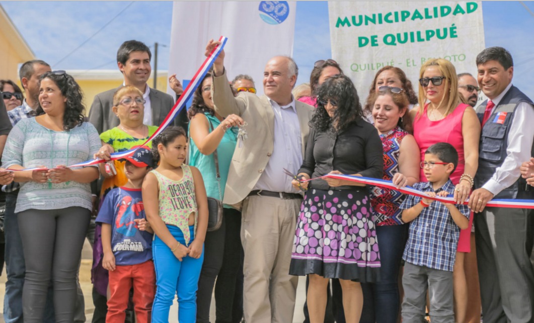 Vecinos del Comité Valle Aconcagua felices tras concretar solución habitacional definitiva
